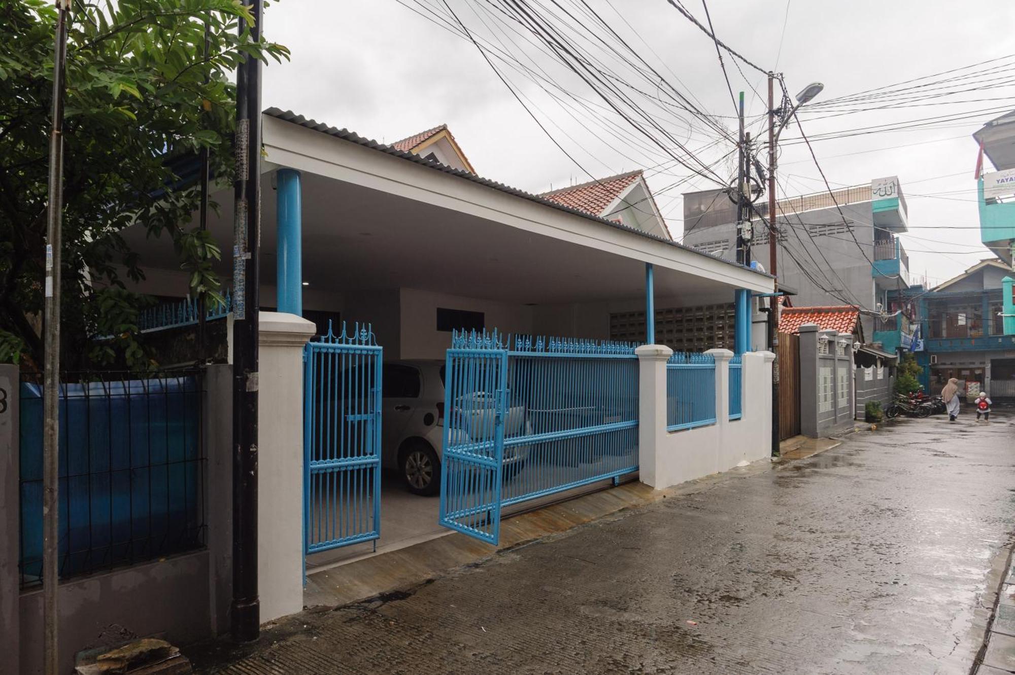 Reddoorz Syariah @ Sakura Hotel Jatiwaringin Bekasi Bagian luar foto